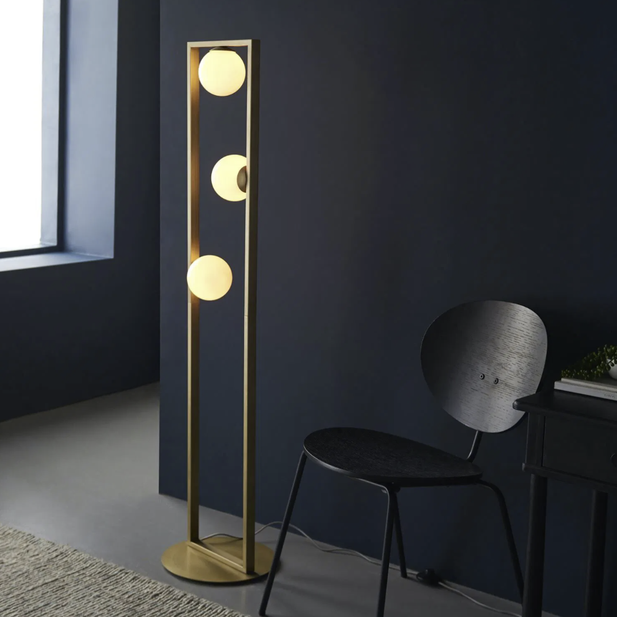 Right Floor Lamp, Right Place: How to Strike the Balance with Your Lighting